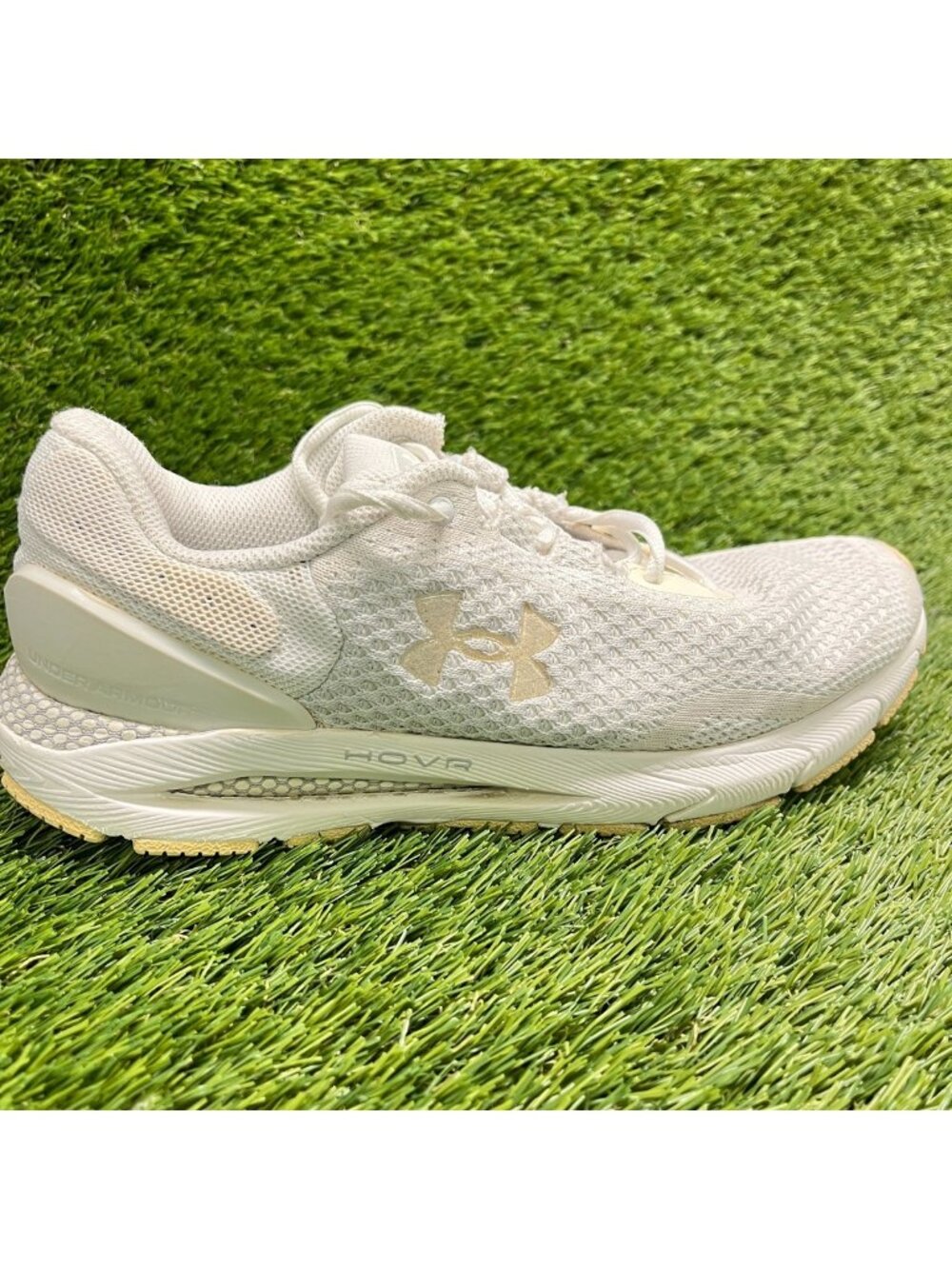 Under Armour HOVR Intake 6 Womens Size 9.5 White Athletic Running Shoes Sneakers